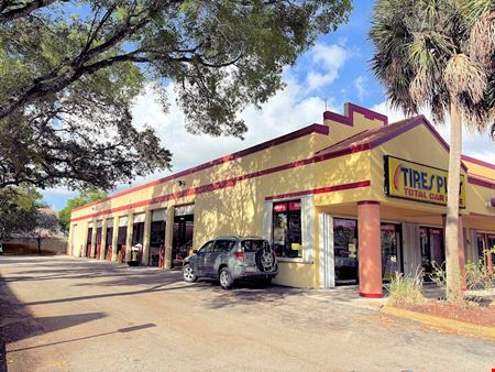 Retail space for Rent at Harbour Auto Mall in Lauderhill