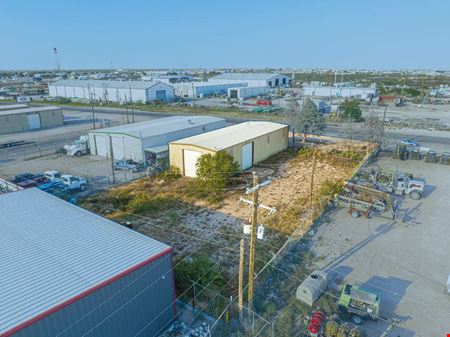 Versatile Shop/Office Near Business I-20 & I-20
