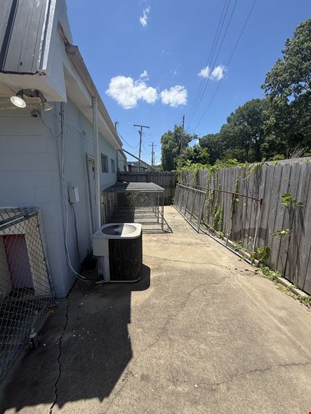 325 Clinton Blvd