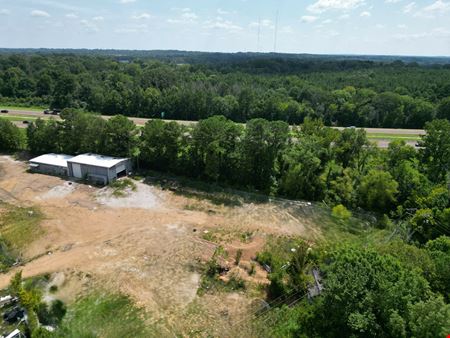 Industrial Facility on ±4.91 Acres - Interstate Frontage
