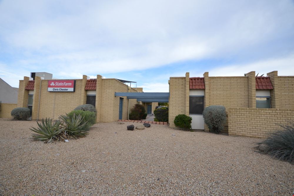 3040 E. Cactus Road
