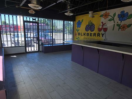 Retail space for Rent at 517 Berry in Houston
