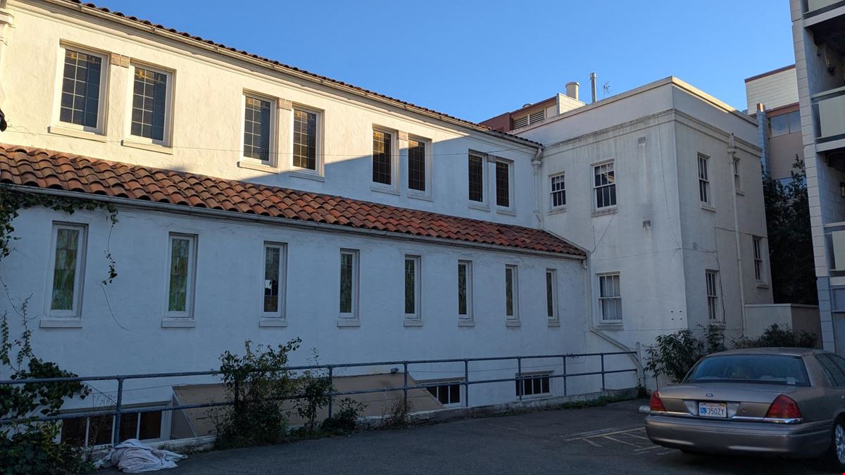 303 Hudson St