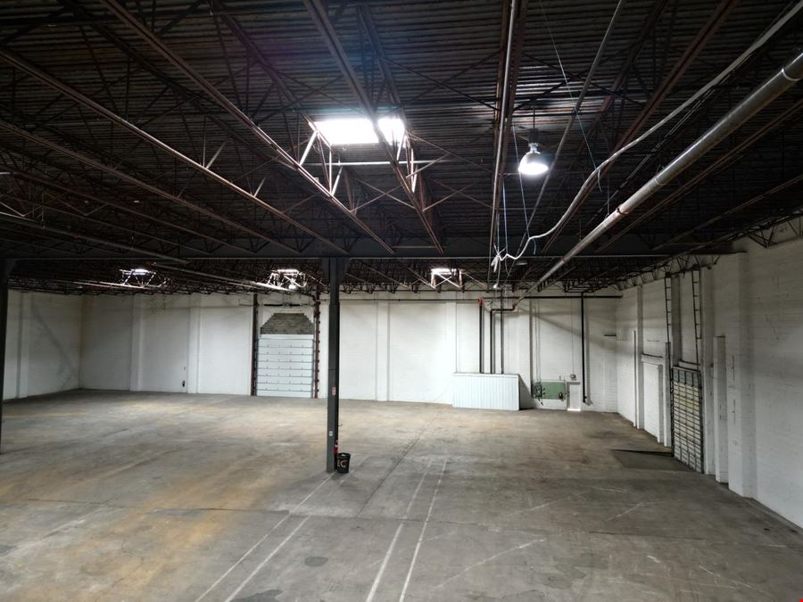1450 E. Walnut Street