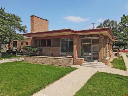Commercial space at 933 E Grand River Ave in East Lansing