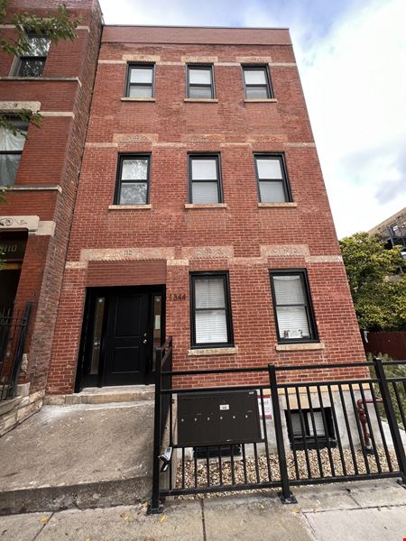 Multi-Family space for Sale at 1344 W Ohio St in Chicago
