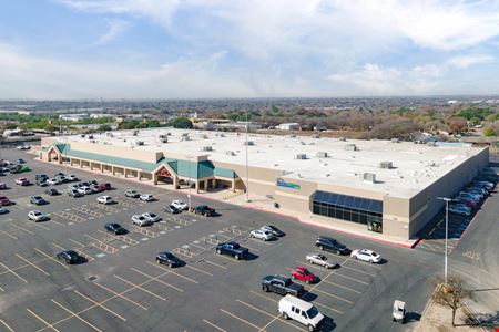 R/E Business Center