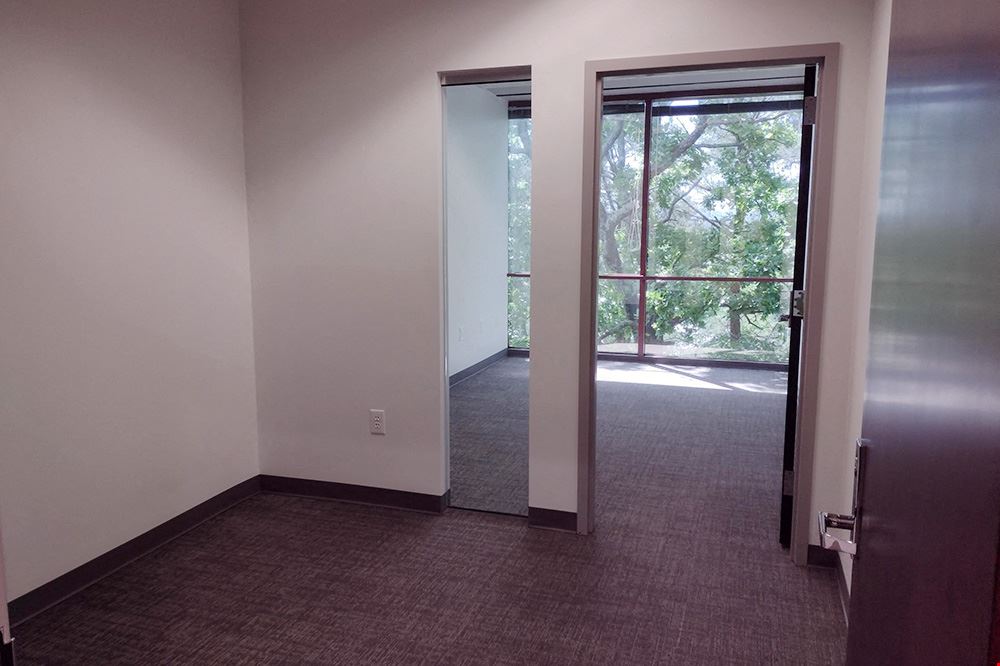 Workstyle Flexible Spaces - 1995 North Park Place