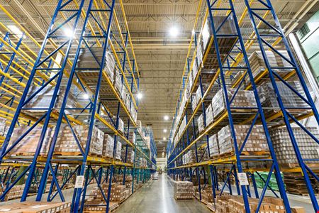 Large Scale, High-Bay Warehouse