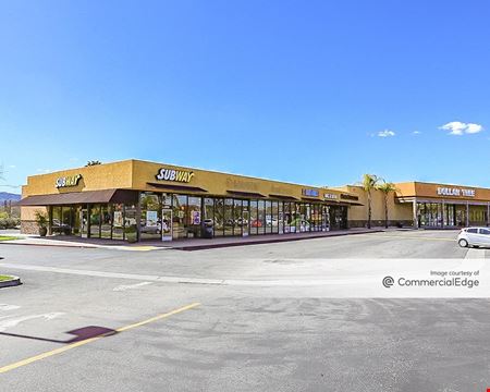 Retail space for Rent at Valencia Mart Shopping Center in Valencia