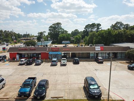 Retail space for Rent at Theiss Plaza in Spring