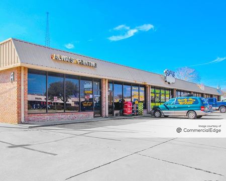 Industrial space for Rent at Pond Springs Business Park in Austin