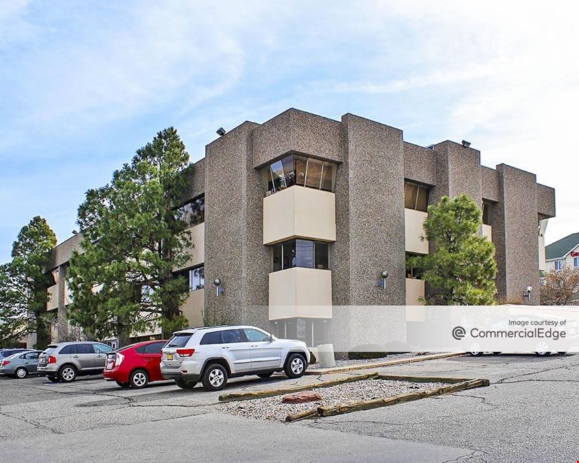 2501 Yale Blvd