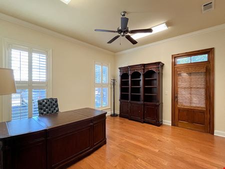 Gonzales Garden Office Ideal for Owner Occupant or Investor