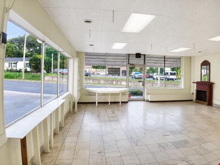 Commercial Retail Space - For Lease