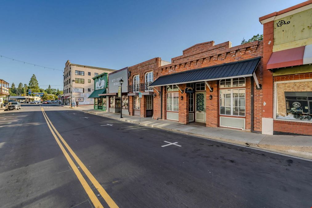 160-164 Main St.