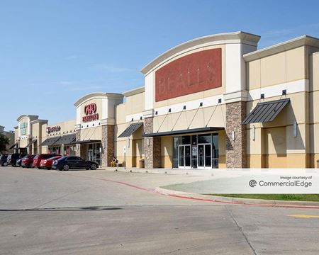 Retail space for Rent at Seagoville Corners Shopping Center in Seagoville