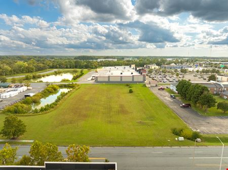 East Northpointe Dr