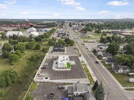1,221 SF Upscale Retail Space Next to High Traffic Subway