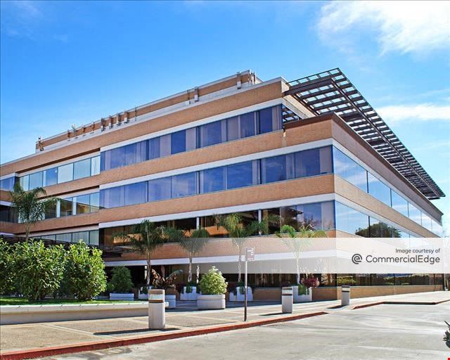 800 West El Camino Real