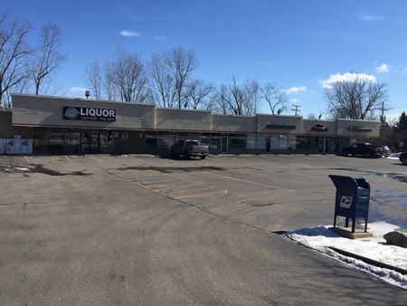 Retail space for Rent at Cozy Corner in West Bloomfield