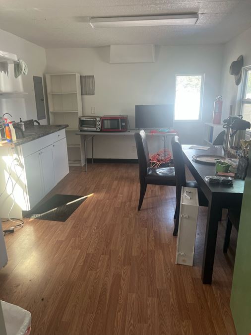AUTOMOTIVE SALES, CONSTRUCTION / LANDSCAPING YARD, OUTDOOR STORAGE , TOW IMPOUND LOT TAMPA