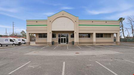 Vacant Dollar Tree
