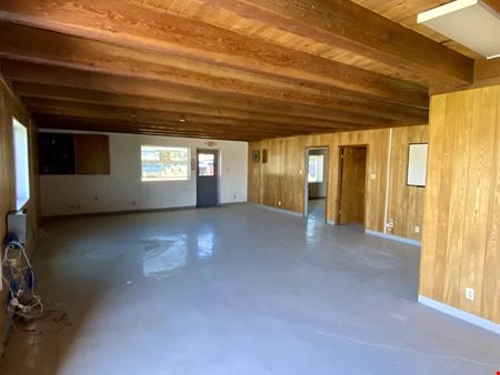 IOS: 20,700 SF Industrial on ±24.56 Acres (Divisible)