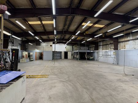 MANUFACTURING / WAREHOUSE BUILDING FOR SALE