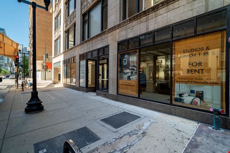 330 S Wells