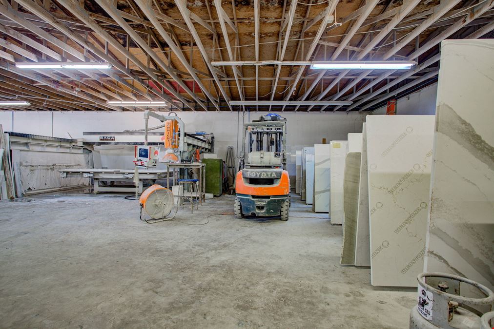 1.09± Acres with Warehouse/Showroom/Office