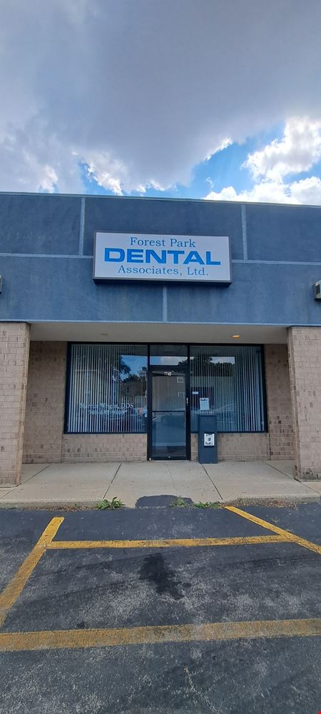 Units Available | Forest Park Retail Shopping Center