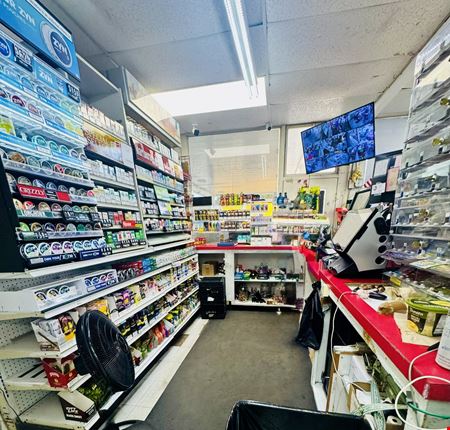 (7.35% CAP RATE) DADE CITY PURE NNN MARATHON GAS  STATION W/ SIGNATURE "GO MARKET" C-STROE FOR SALE!