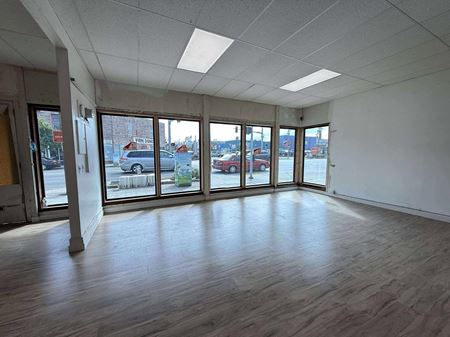 Retail space for Rent at PRIME TACOMA RETAIL LOCATION - BUSY RETAIL SPACE + VERY WIDE GLASS CORNER FRONTAGE in Tacoma