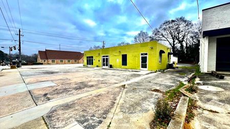 Retail space for Sale at 2824 Church St in Atlanta