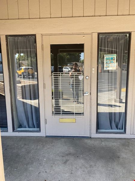 High Exposure Retail Space Available at Strip Mall in Clovis