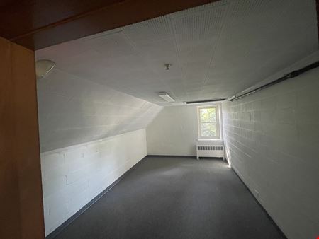 82 Woodside Rd