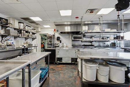 Retail/Restaurant Opportunity on Magazine Street