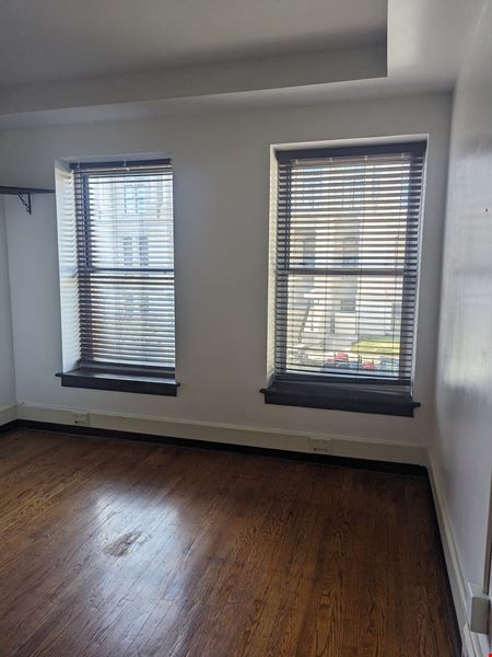 125 N 4th St