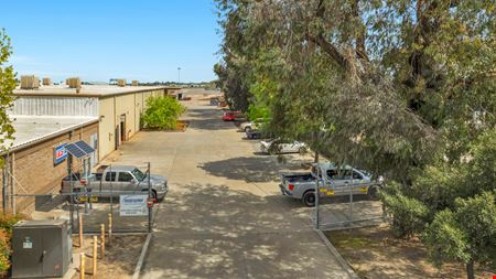 Freestanding Heavy Industrial Building w/ Office/Showroom on ±5 AC