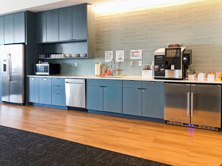 Regus - Glendale - Bayshore Town Center