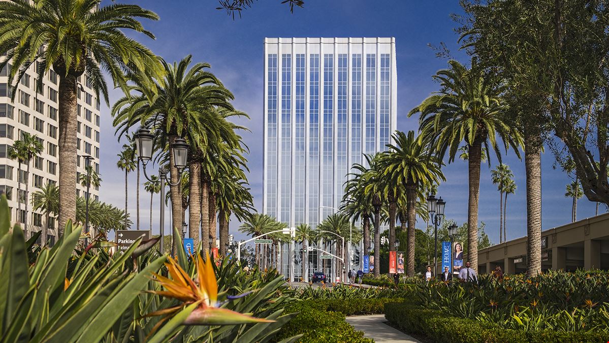 Premier Workspaces - NEW - Newport Beach Fashion Island