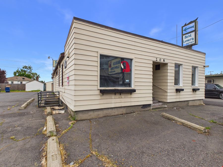 206 E Wellesley Ave