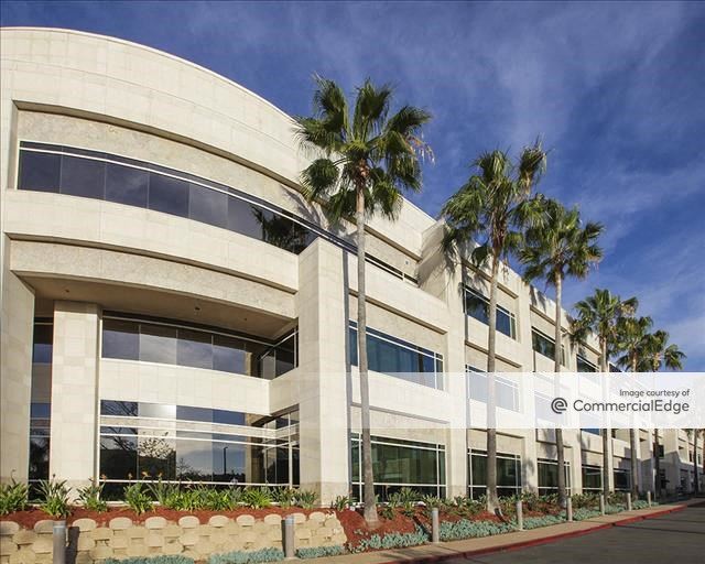 Torrey Reserve - Torrey Plaza