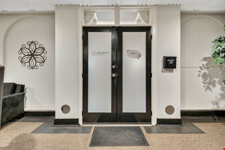 870 Vine Street