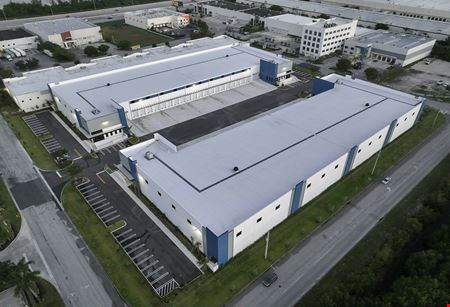 Industrial space for Rent at PINETREE LOGISTICS in Medley