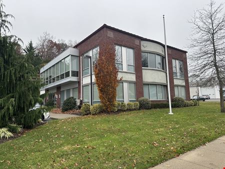 1092 West Jericho Turnpike