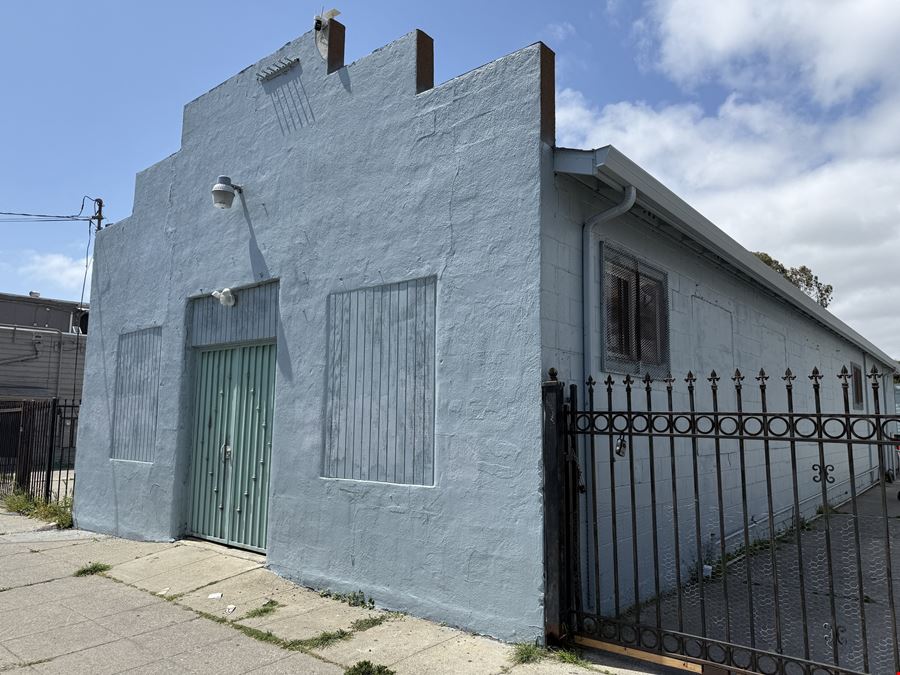 Gated Oakland Industrial Space