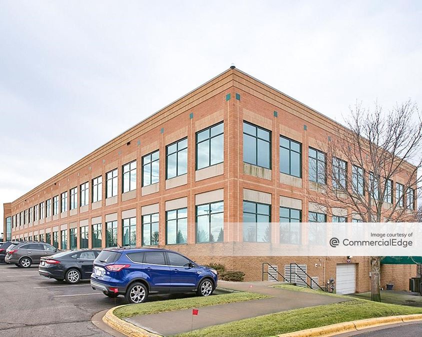 12600 Whitewater Dr Bldg