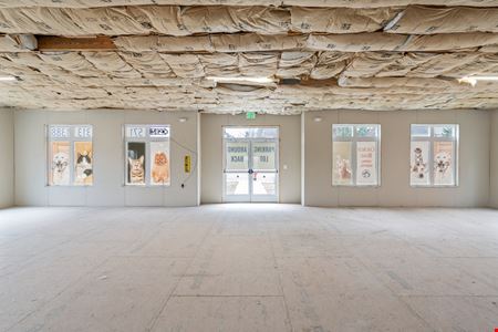 Retail space for lease with 31,000 VPD Visibility